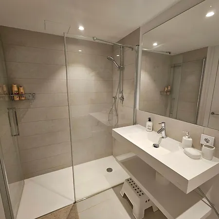 Apartment Sea View Flat In Higueron West